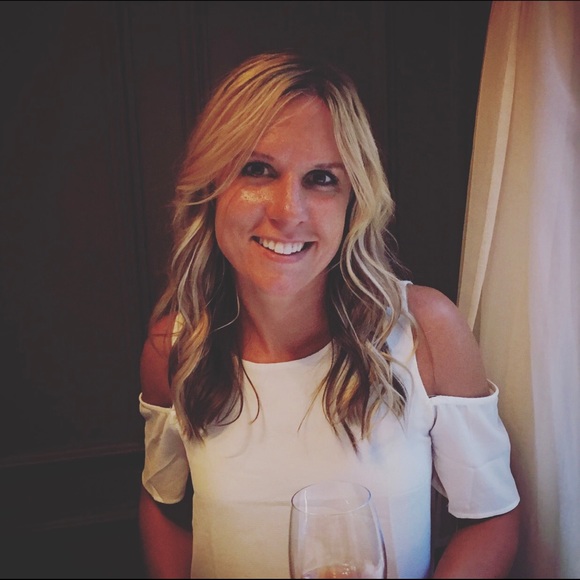 Meet your Posher, Erinn - Picture 1 of 1